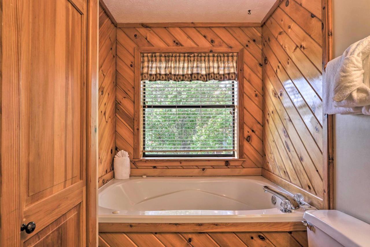 Smoky Mountain Retreat With Hot Tub, Arcade Games Pigeon Forge Exterior foto
